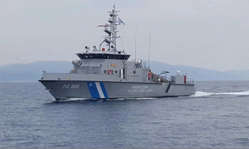 Χίος: Διενεργείται επιχείρηση απεγκλωβισμού μεταναστών από βραχώδη ακτή των Καρδαμύλων- Τρεις νεκροί